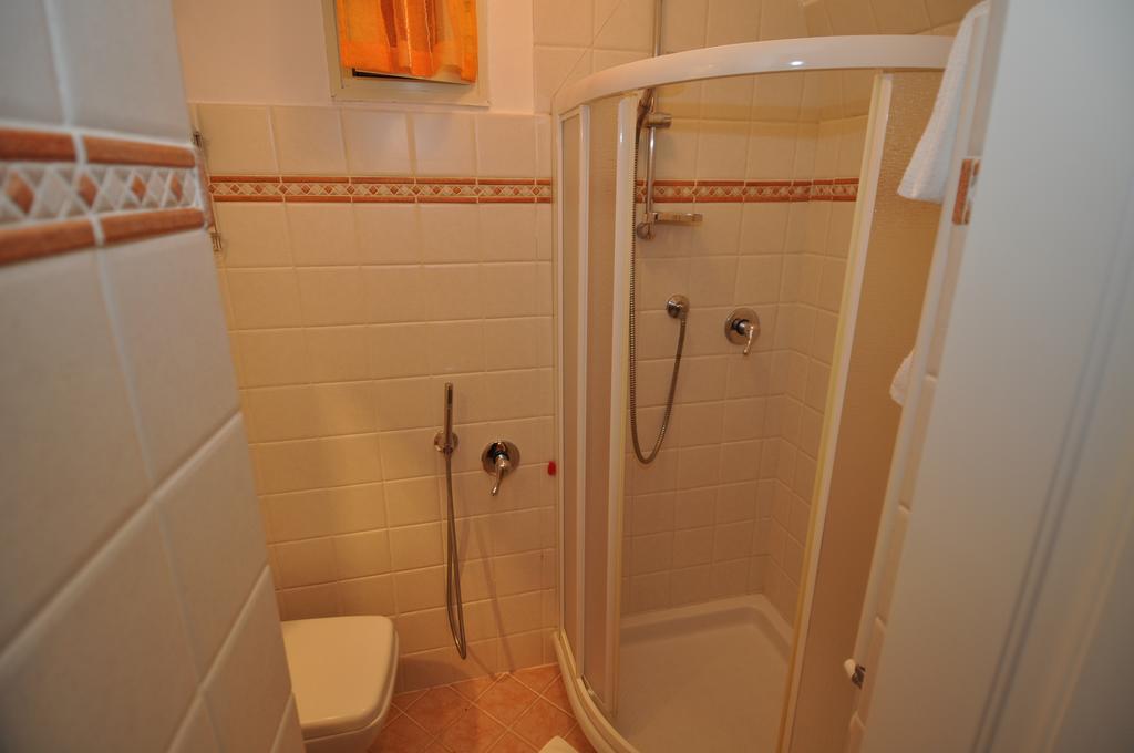 Sandra Villa Rooms Corniglia Bagian luar foto