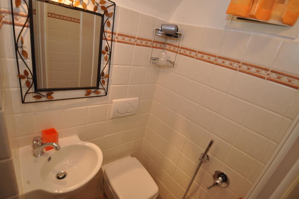 Sandra Villa Rooms Corniglia Bagian luar foto