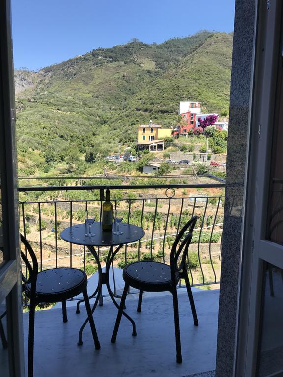 Sandra Villa Rooms Corniglia Bagian luar foto